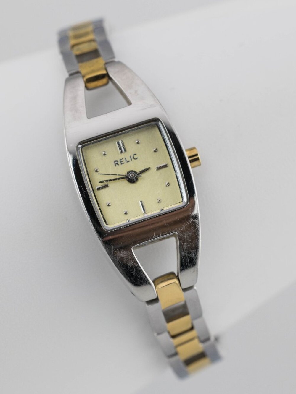 Relic ZR34215 Two Tone Gold Silver Quartz Analog Women's Watch New Battery